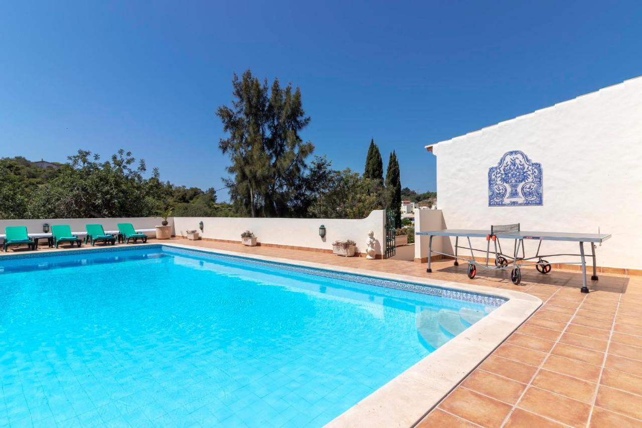 Casa Ouricos Large Pool Bbq Walk To Beach Карвоейру Экстерьер фото
