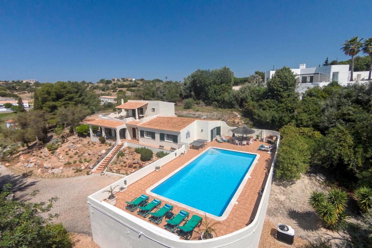 Casa Ouricos Large Pool Bbq Walk To Beach Карвоейру Экстерьер фото